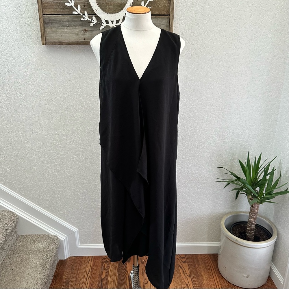 White House Black Market Dress Ladies 12 Black Asymmetrical V Neck A Line Ruffle